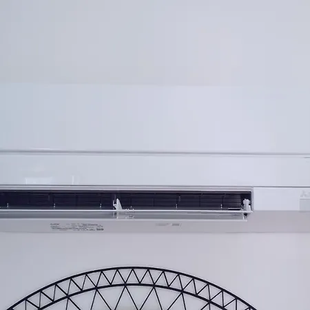 ベッド・アンド・ブレックファスト Merig'home Bd Climatisee Dans Maison Avec Piscine Au Calme En Ville, Sdb & Toilettes Prives