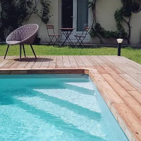 Merig'home Bd Climatisee Dans Maison Avec Piscine Au Calme En Ville, Sdb & Toilettes Prives Bed & Breakfast *