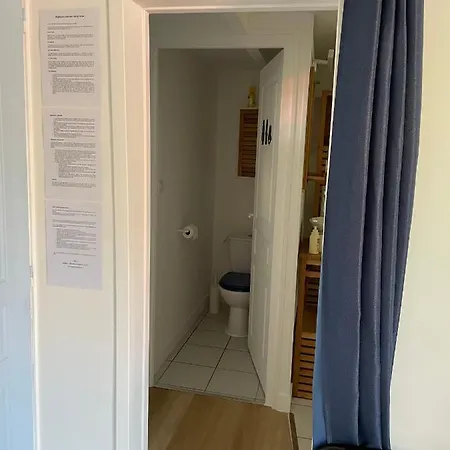 Merig'home Bd Climatisee Dans Maison Avec Piscine Au Calme En Ville, Sdb & Toilettes Prives