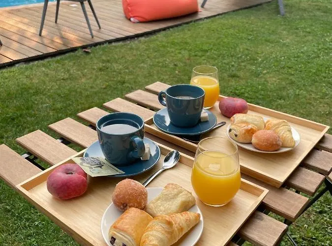 Merig'home Bd Climatisee Dans Maison Avec Piscine Au Calme En Ville, Sdb & Toilettes Prives 3* Angouleme