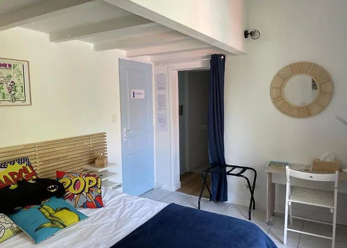 Merig'home Bd Climatisee Dans Maison Avec Piscine Au Calme En Ville, Sdb & Toilettes Prives Bed & Breakfast 3*